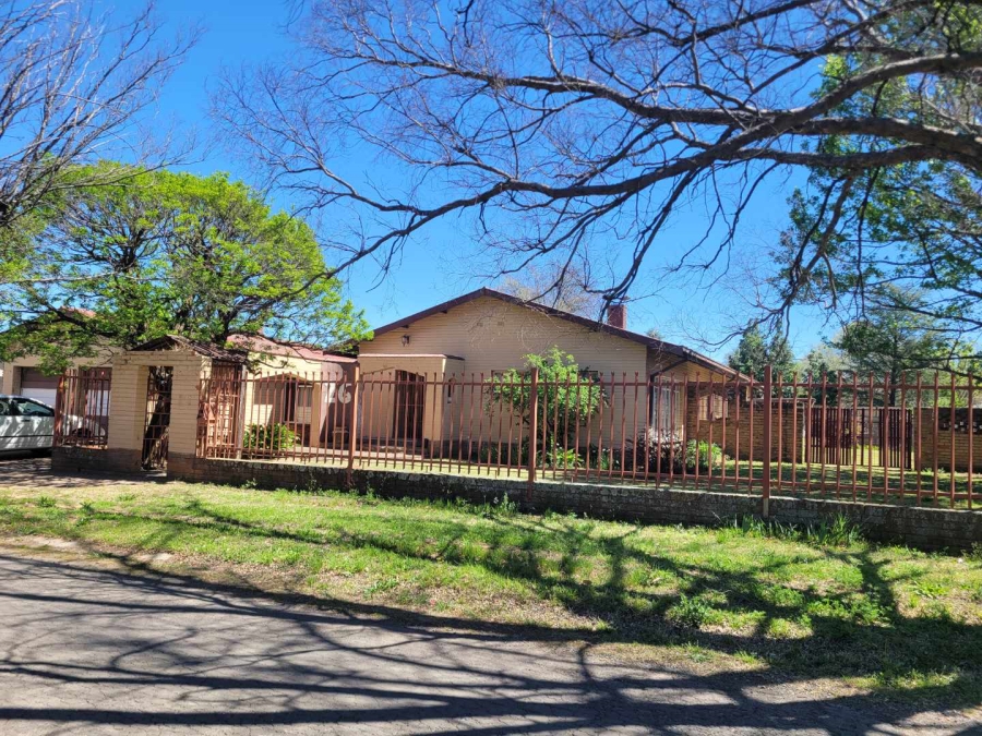 5 Bedroom Property for Sale in Panorama Free State